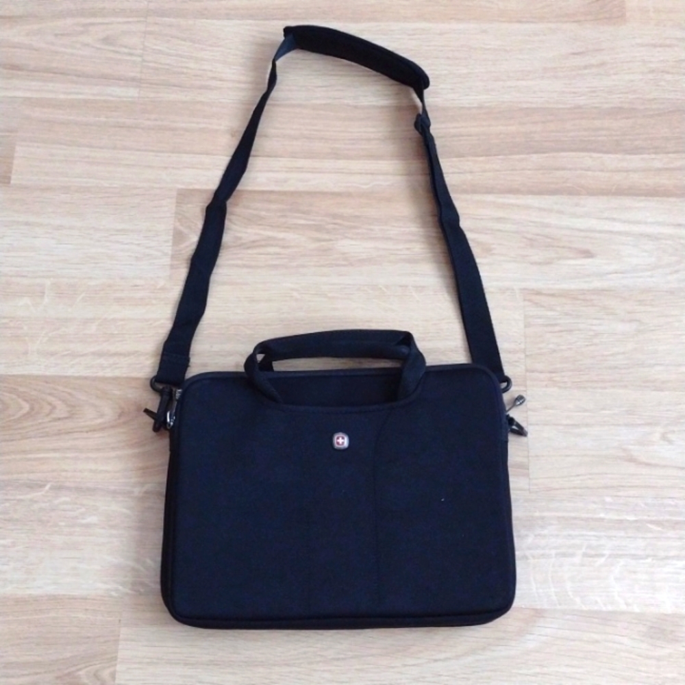 Victorinox Wegner SwissGear Slim Case Carrier For A Laptop with Handles